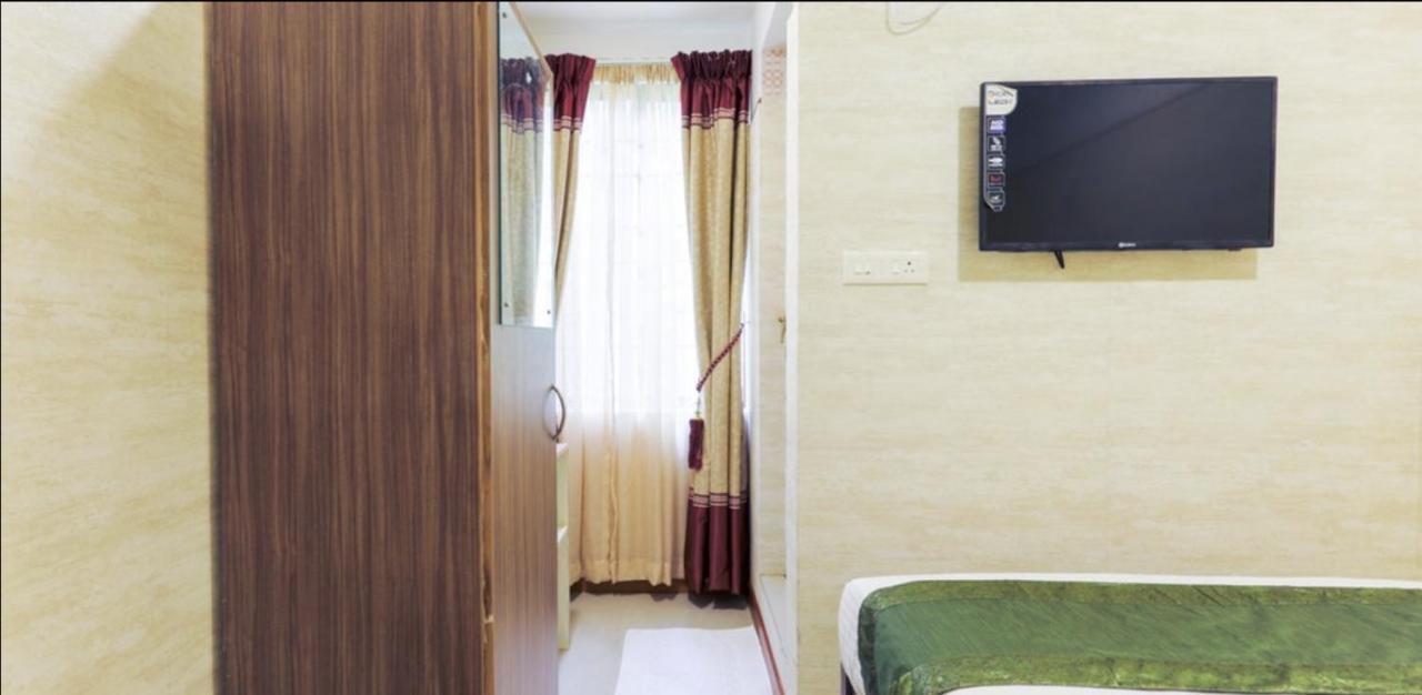 Heaven Gardens Hotel Kochi Ngoại thất bức ảnh